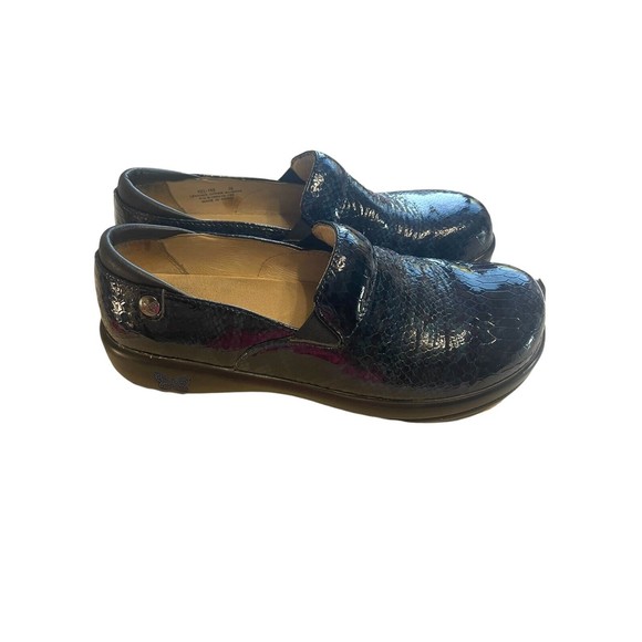 Alegria Blue Snakeskin Keli Clogs Slip On KEL-165 Size 8/39 Nurse Work Shoes - Picture 2 of 9